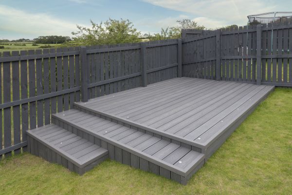 Vinyl Deck Construction in Sterling Heights